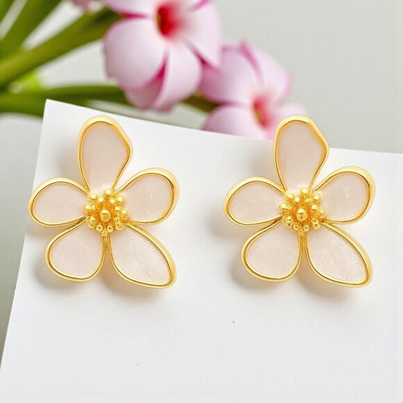 🆕️Chic Blossom Bling: 14K Gold Plated Camelia Cute Dainty Stud Earrings 🌸✨ - Picture 11 of 14